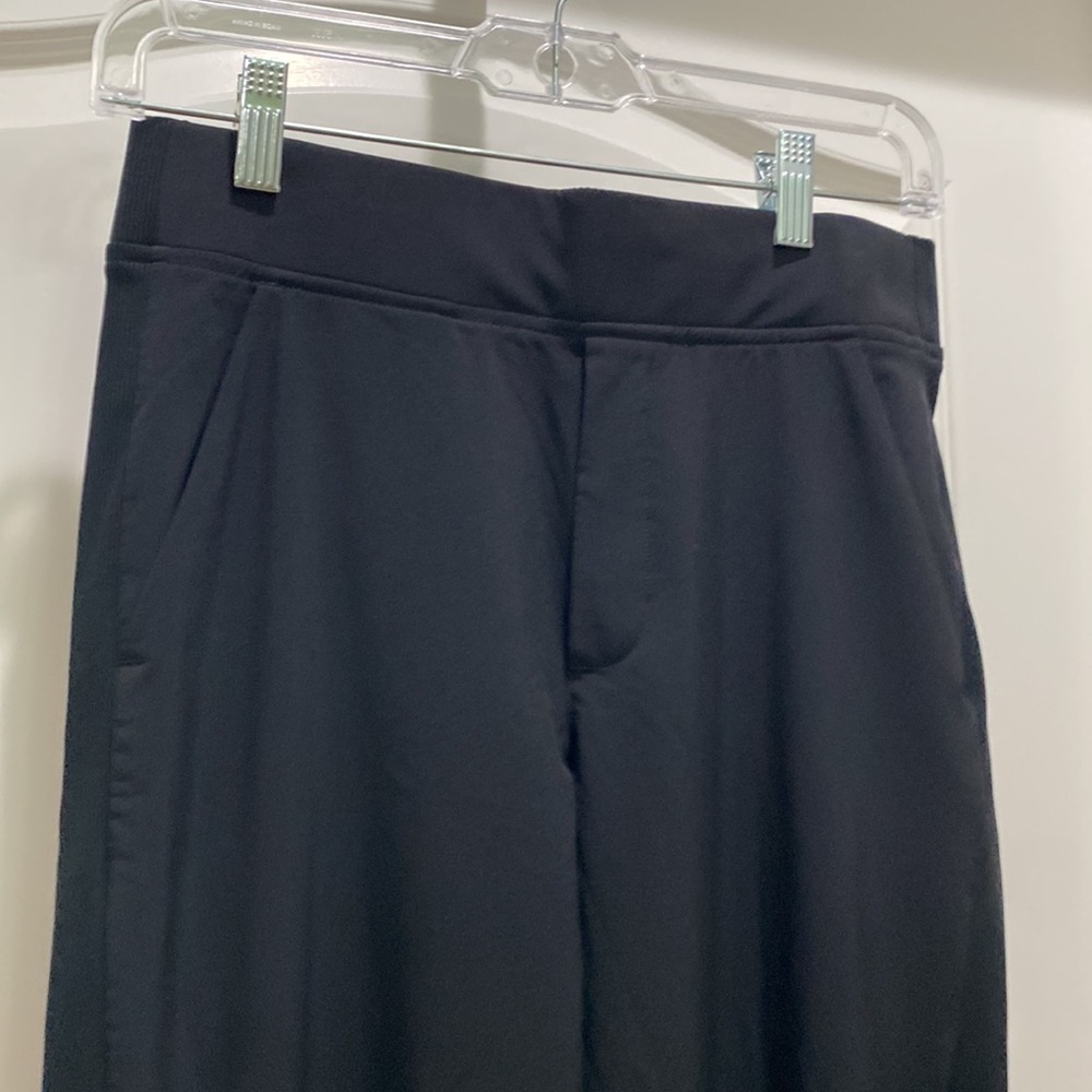 Athleta women’s size 2 joggers. Black.